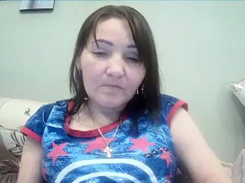 ClaireSunset online show from May 11, 5:43 pm