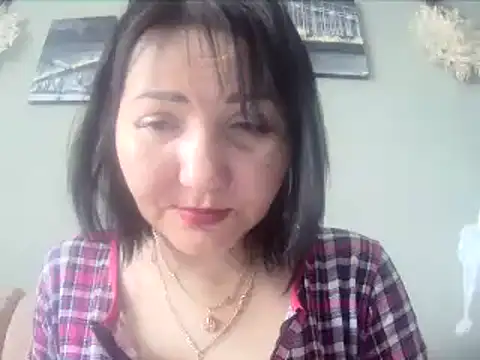 ClaireSunset online show from March 4, 11:40 am