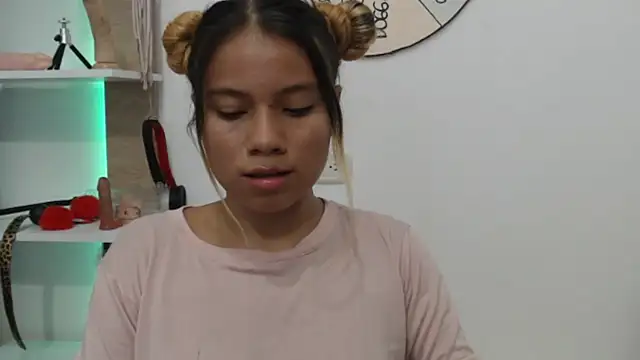 Snapshot of Naomi991 chatting on September 23, 8:38 pm Naomi991 online show from September 23, 8:38 pm