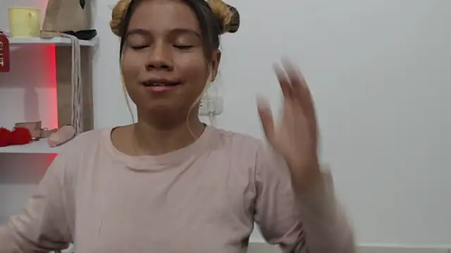 Snapshot of Naomi991 chatting on September 28, 9:22 pm Naomi991 online show from September 28, 9:22 pm