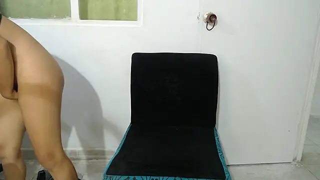 Snapshot of Naomi991 chatting on January 8, 12:16 am Naomi991 online show from January 8, 12:16 am