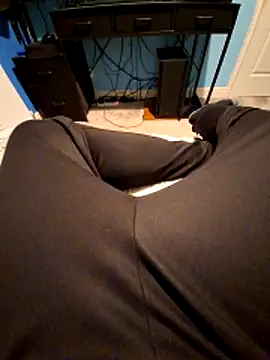 Snapshot of Scotland_100 chatting on November 23, 9:03 pm Scotland 100 online show from November 23, 9:03 pm