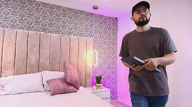 Leandro GB online show from January 30, 11:55 pm