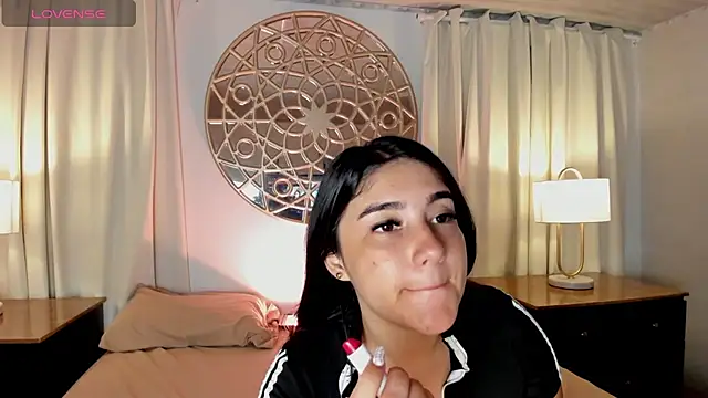 Snapshot of Belliinda_21 chatting on September 24, 7:09 pm Belliinda 21 online show from September 24, 7:09 pm