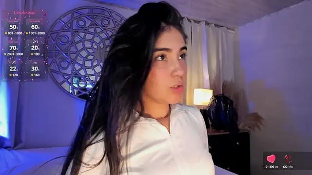 Snapshot of Belliinda_21 chatting on March 15, 12:58 am Belliinda 21 online show from March 15, 12:58 am