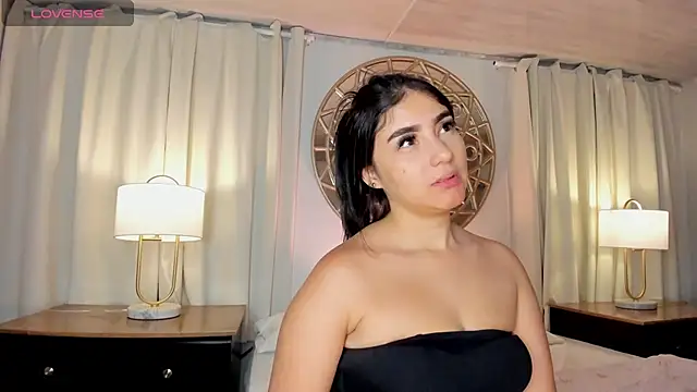 Snapshot of Belliinda_21 chatting on June 12, 7:11 pm Belliinda 21 online show from June 12, 7:11 pm