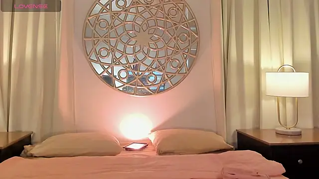 Belliinda 21 online show from March 13, 7:08 pm