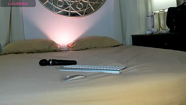 Belliinda 21 online show from October 25, 7:03 pm