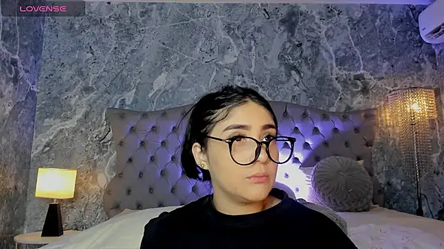 Snapshot of Belliinda_21 chatting on June 20, 7:08 pm Belliinda 21 online show from June 20, 7:08 pm
