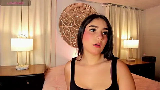 Snapshot of Belliinda_21 chatting on July 15, 6:59 pm Belliinda 21 online show from July 15, 6:59 pm