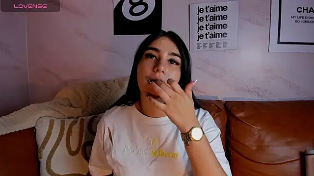 Belliinda 21 online show from April 16, 7:03 pm