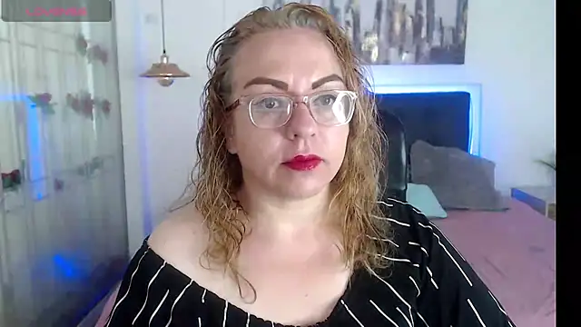 Snapshot of Tania_Goddess_ chatting on October 7, 2:51 pm Tania Goddess online show from October 7, 2:51 pm