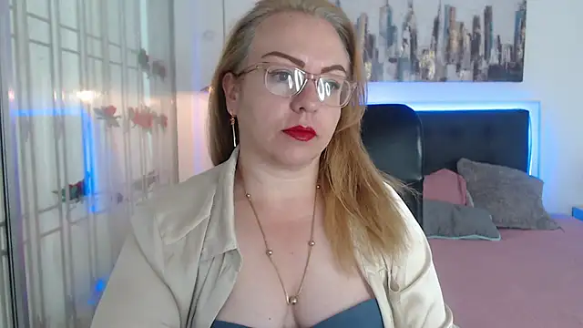 Snapshot of Tania_Goddess_ chatting on October 12, 1:34 pm Tania Goddess online show from October 12, 1:34 pm
