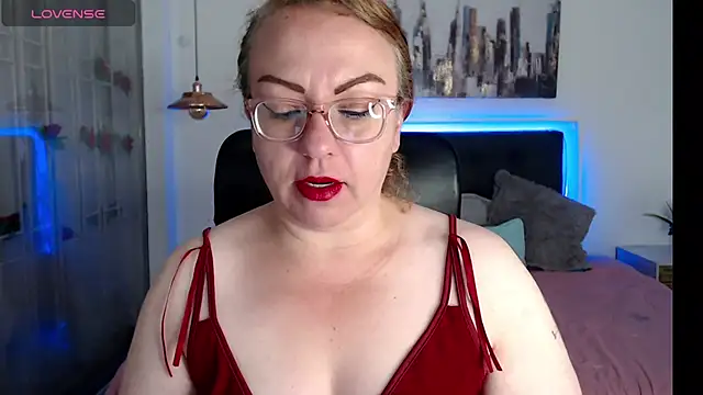 Snapshot of Tania_Goddess_ chatting on October 8, 1:34 pm Tania Goddess online show from October 8, 1:34 pm