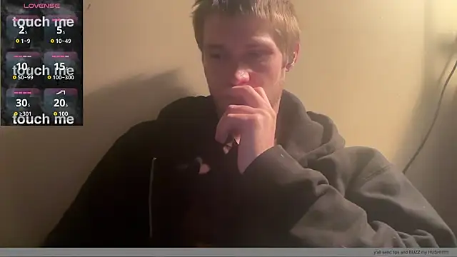 Snapshot of anomalies_ig chatting on December 5, 6:12 am anomalies ig online show from December 5, 6:12 am