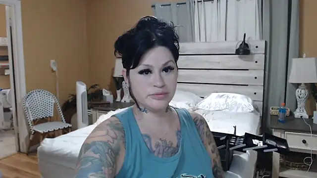 TexasTattooedHouseWife online show from April 10, 2:13 pm