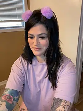 Snapshot of TexasTattooedHouseWife chatting on February 20, 7:08 pm TexasTattooedHouseWife online show from February 20, 7:08 pm