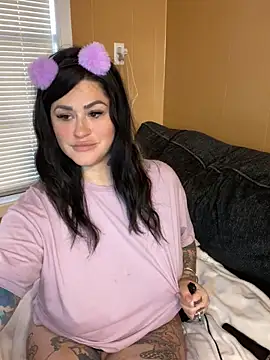 Snapshot of TexasTattooedHouseWife chatting on February 20, 4:03 pm TexasTattooedHouseWife online show from February 20, 4:03 pm