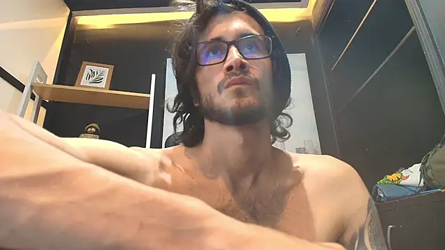 Snapshot of Loggan_donnelly chatting on March 14, 2:20 am Loggan donnelly online show from March 14, 2:20 am
