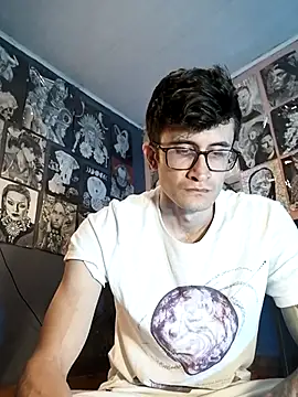 Loggan donnelly online show from December 17, 10:48 pm