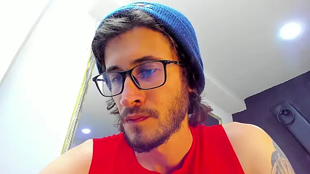Snapshot of Loggan_donnelly chatting on March 17, 11:24 pm Loggan donnelly online show from March 17, 11:24 pm