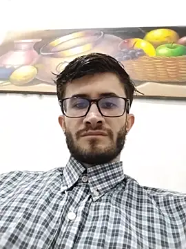 Snapshot of Loggan_donnelly chatting on May 28, 1:24 am Loggan donnelly online show from May 28, 1:24 am