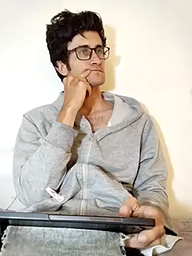 Loggan donnelly online show from March 25, 10:41 pm