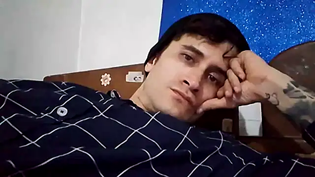 Loggan donnelly online show from December 21, 12:02 am