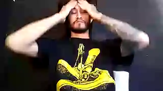 Loggan donnelly online show from October 26, 8:20 pm