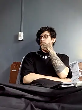 Loggan donnelly online show from March 12, 6:45 pm