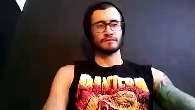 Snapshot of Loggan_donnelly chatting on October 18, 7:16 pm Loggan donnelly online show from October 18, 7:16 pm