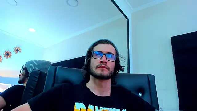 Snapshot of Loggan_donnelly chatting on February 23, 12:41 am Loggan donnelly online show from February 23, 12:41 am