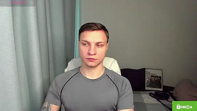 handsome guy01 online show from April 10, 7:59 am