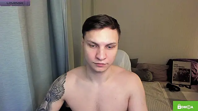 Snapshot of handsome_guy01 chatting on May 27, 7:54 pm handsome guy01 online show from May 27, 7:54 pm