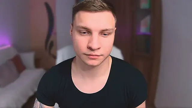 handsome guy01 online show from March 8, 4:01 am