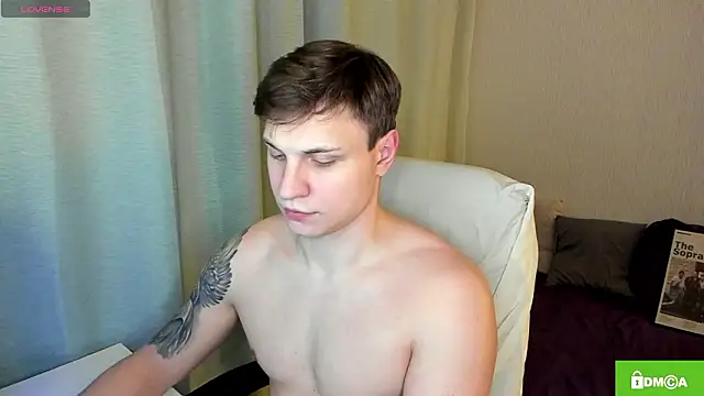 handsome guy01 online show from March 12, 5:17 pm