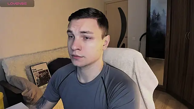 handsome guy01 online show from October 4, 10:50 am