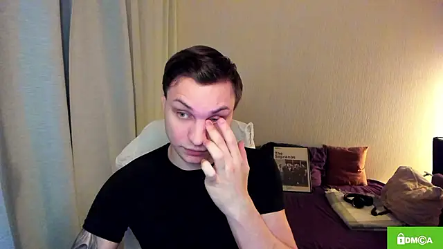 handsome guy01 online show from March 18, 7:48 pm