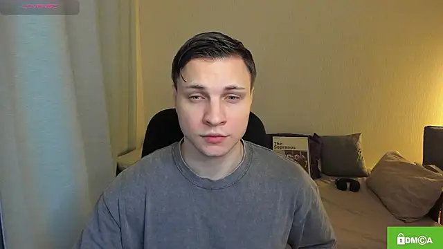 handsome guy01 online show from February 23, 4:40 pm