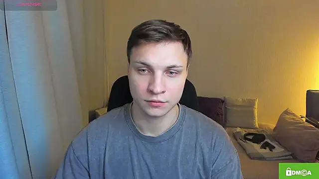 handsome guy01 online show from February 27, 7:14 pm