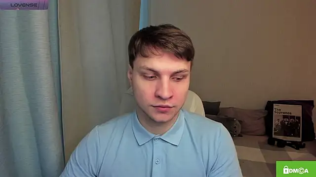 Snapshot of handsome_guy01 chatting on June 3, 6:47 am handsome guy01 online show from June 3, 6:47 am
