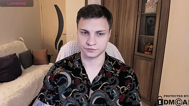 handsome guy01 online show from November 20, 7:47 pm