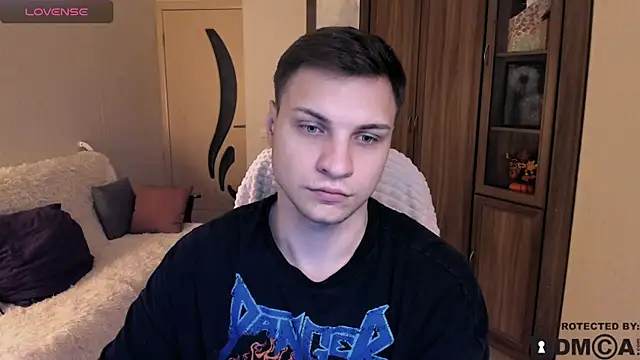 handsome guy01 online show from November 5, 3:37 pm