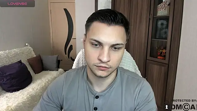 handsome guy01 online show from October 31, 7:32 pm