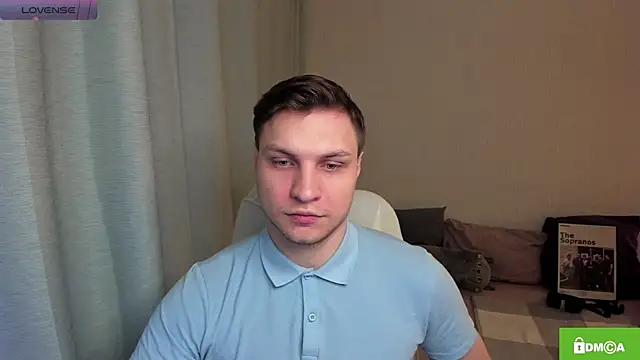 Snapshot of handsome_guy01 chatting on June 4, 9:30 pm handsome guy01 online show from June 4, 9:30 pm
