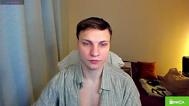 handsome guy01 online show from March 5, 10:05 pm