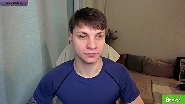Snapshot of handsome_guy01 chatting on June 17, 6:24 am handsome guy01 online show from June 17, 6:24 am