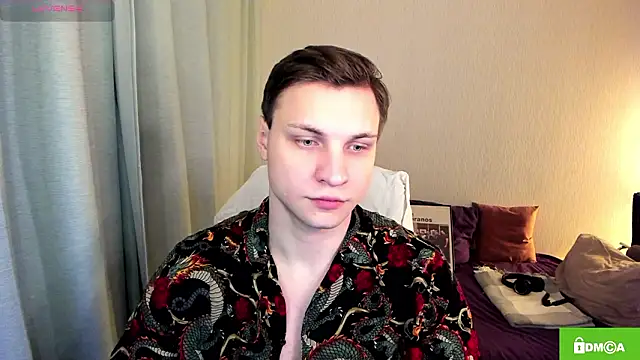 handsome guy01 online show from March 13, 7:08 pm