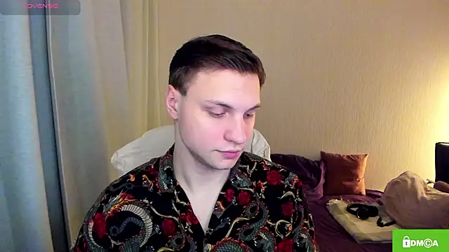 handsome guy01 online show from March 22, 10:44 pm