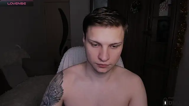 handsome guy01 online show from December 22, 6:41 pm